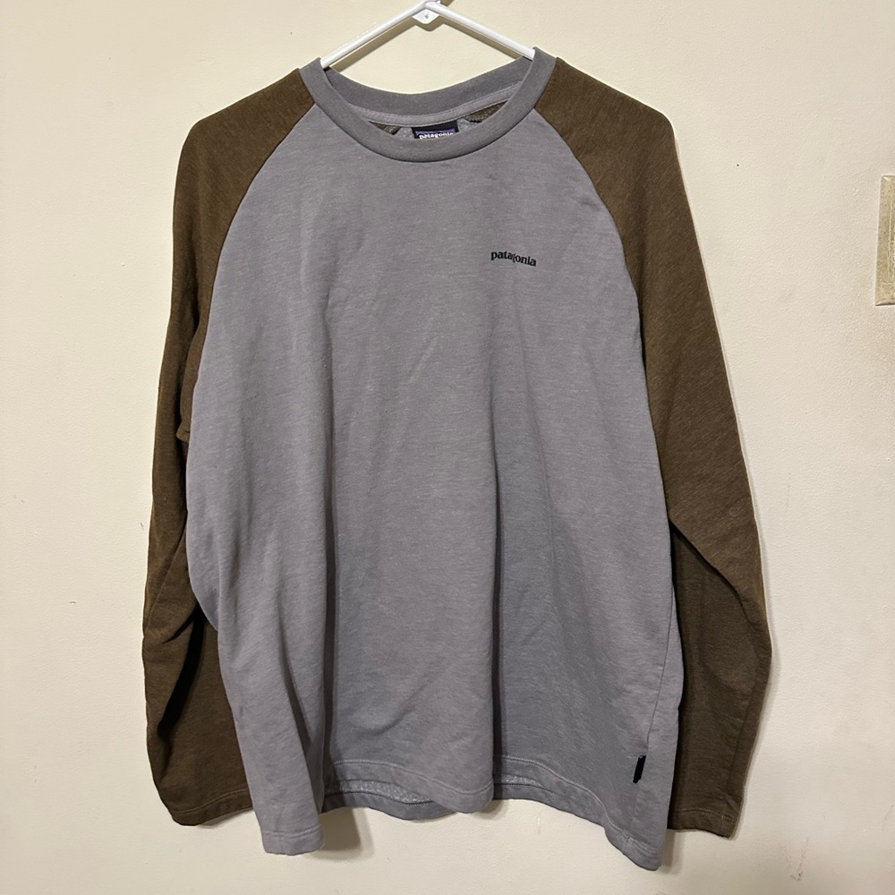 Patagonia M's P-6 Logo Lightweight Crew Sweatshirt
Style #
39550